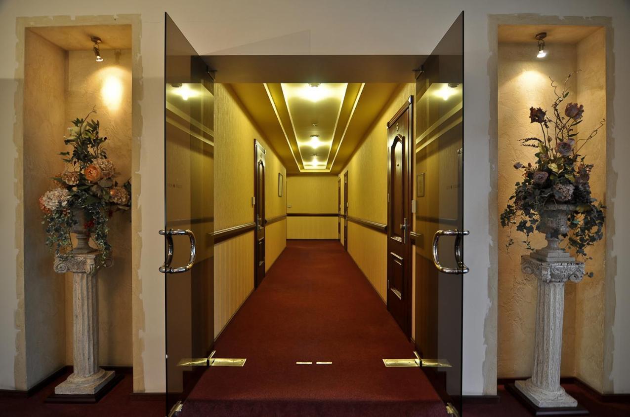 קובנה Hotel Sfinksas מראה חיצוני תמונה
