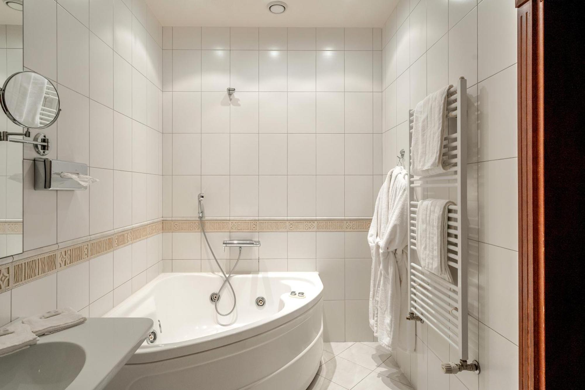 קובנה Hotel Sfinksas מראה חיצוני תמונה