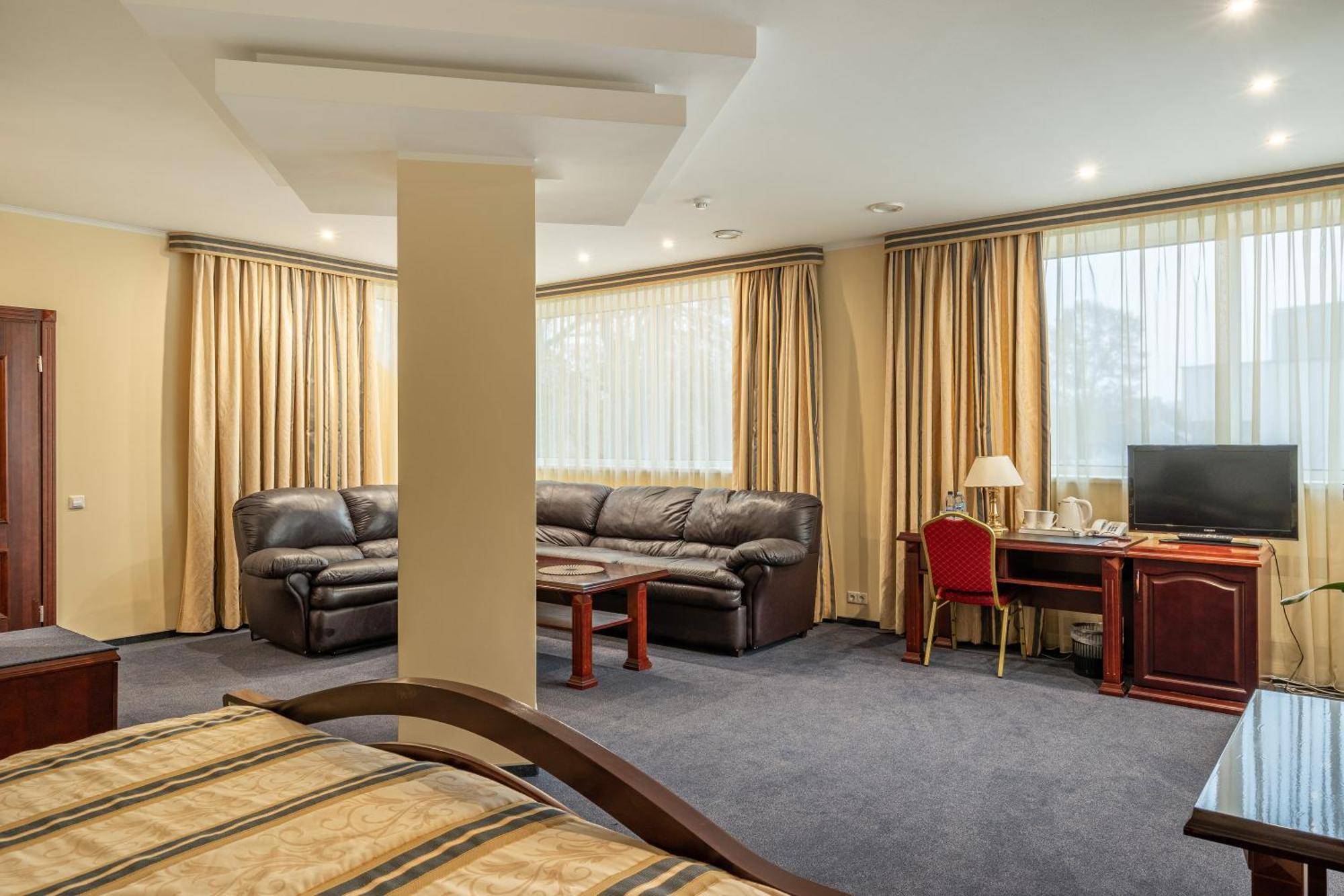 קובנה Hotel Sfinksas מראה חיצוני תמונה